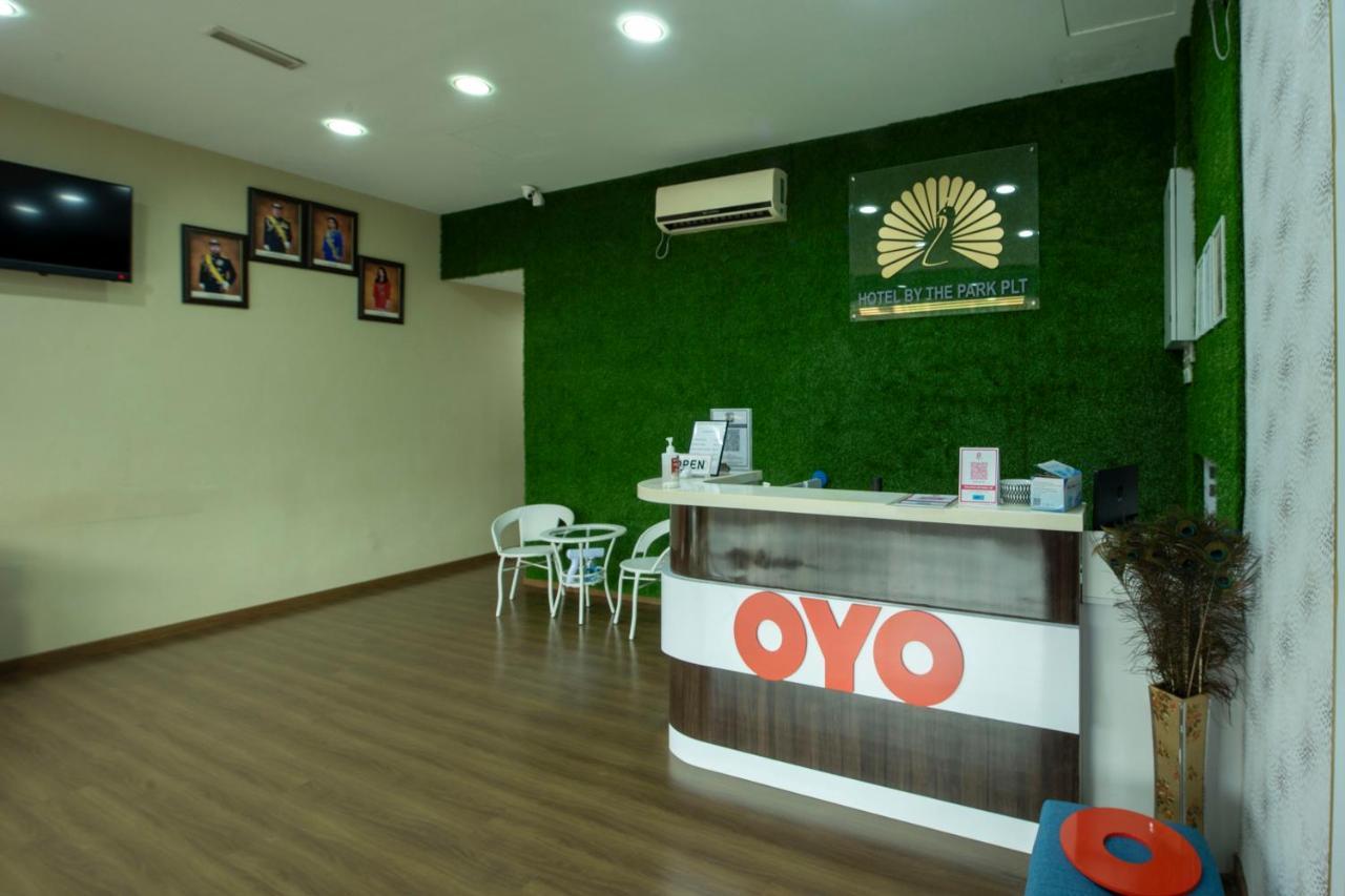 Oyo 90231 Hotel By The Park Plt Джохор-Бару Экстерьер фото