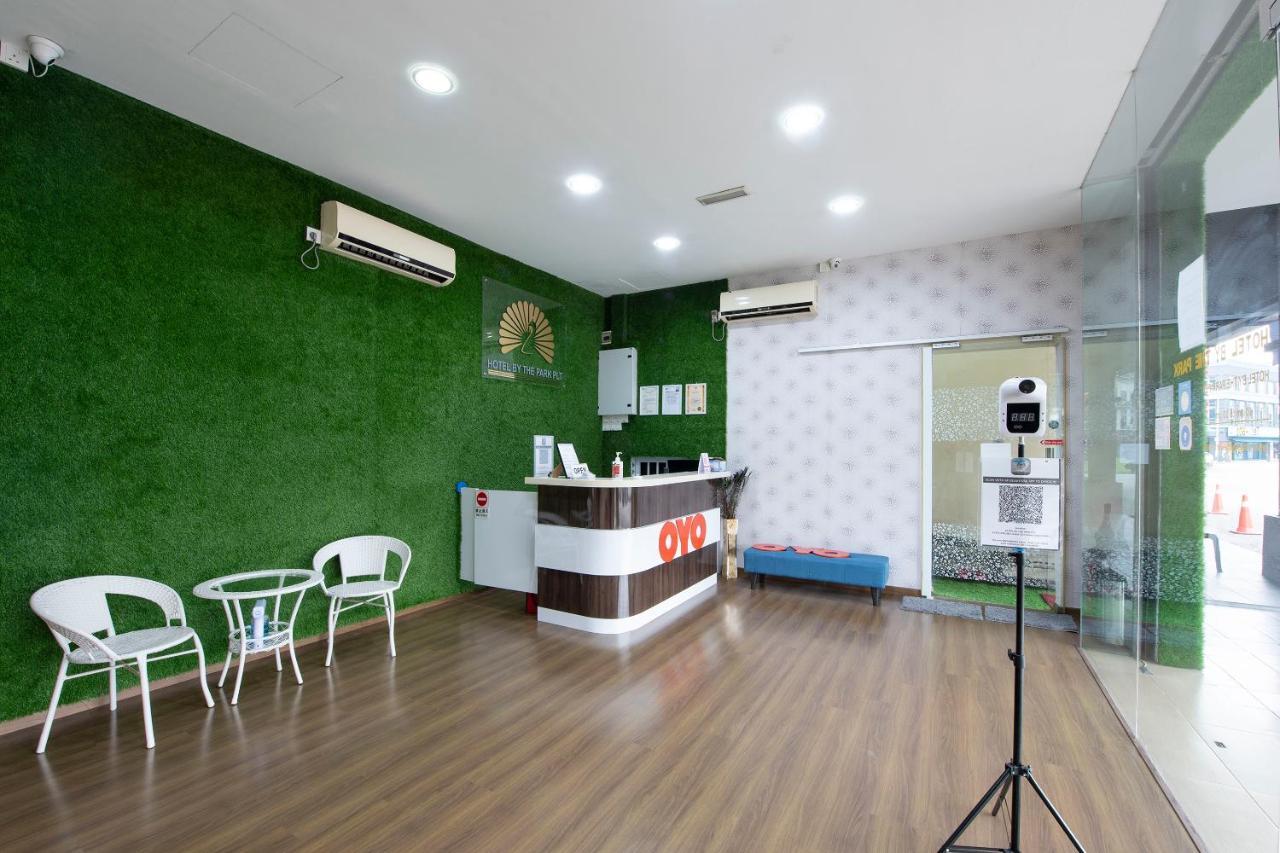 Oyo 90231 Hotel By The Park Plt Джохор-Бару Экстерьер фото