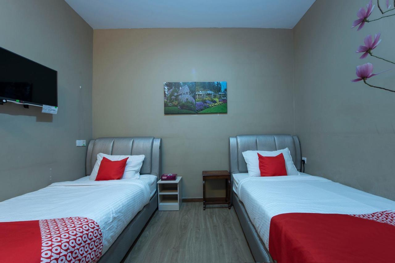 Oyo 90231 Hotel By The Park Plt Джохор-Бару Экстерьер фото
