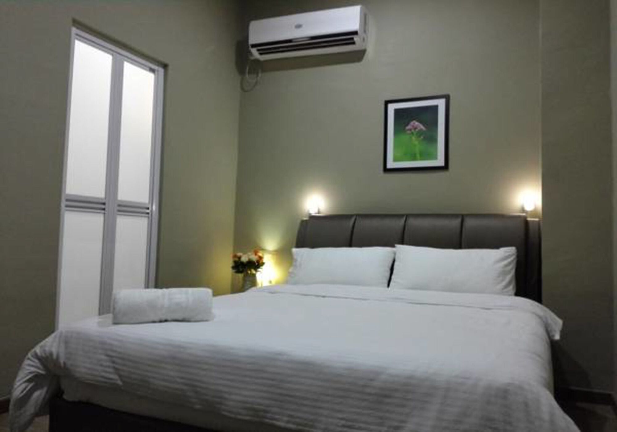 Oyo 90231 Hotel By The Park Plt Джохор-Бару Экстерьер фото
